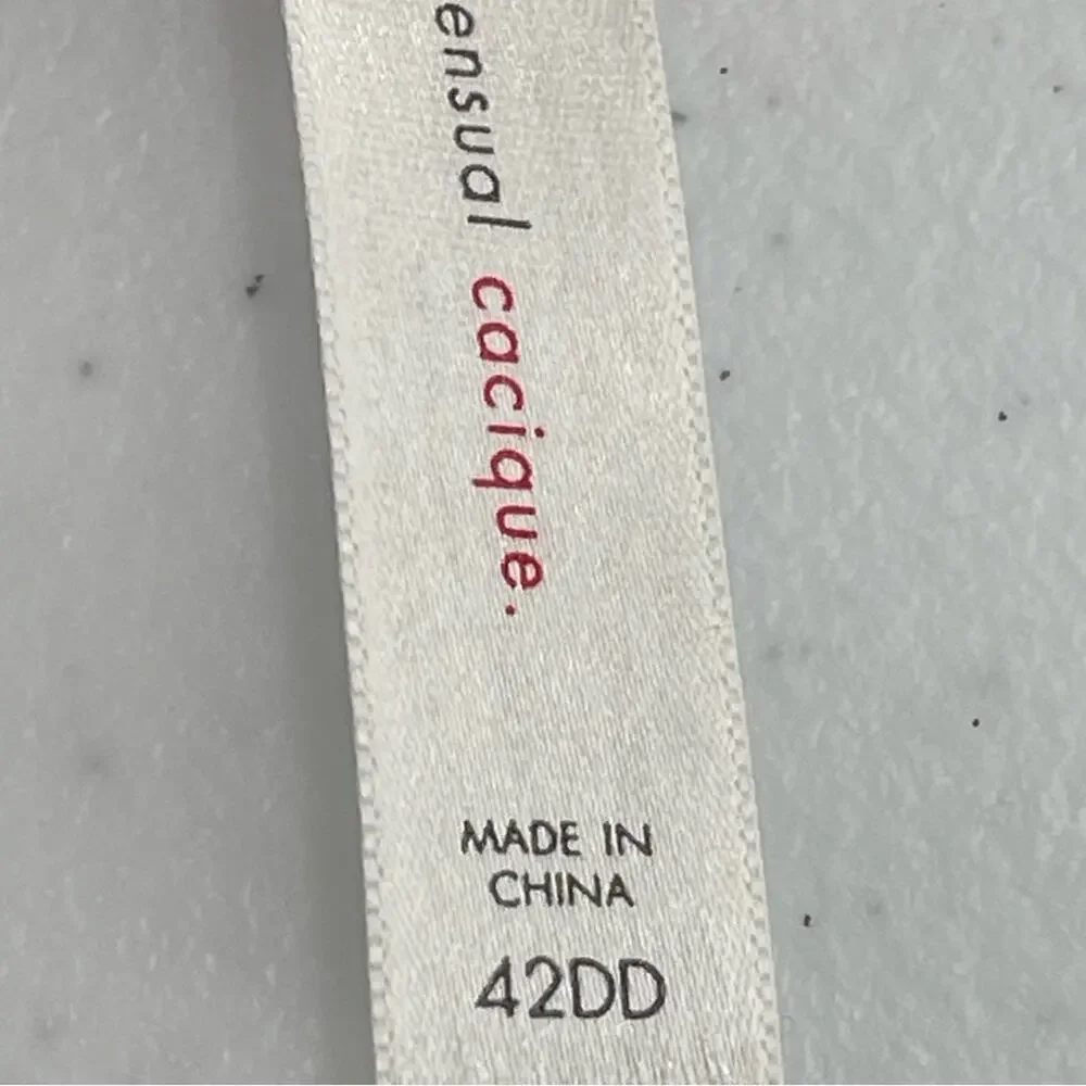 Cacique added 034 details